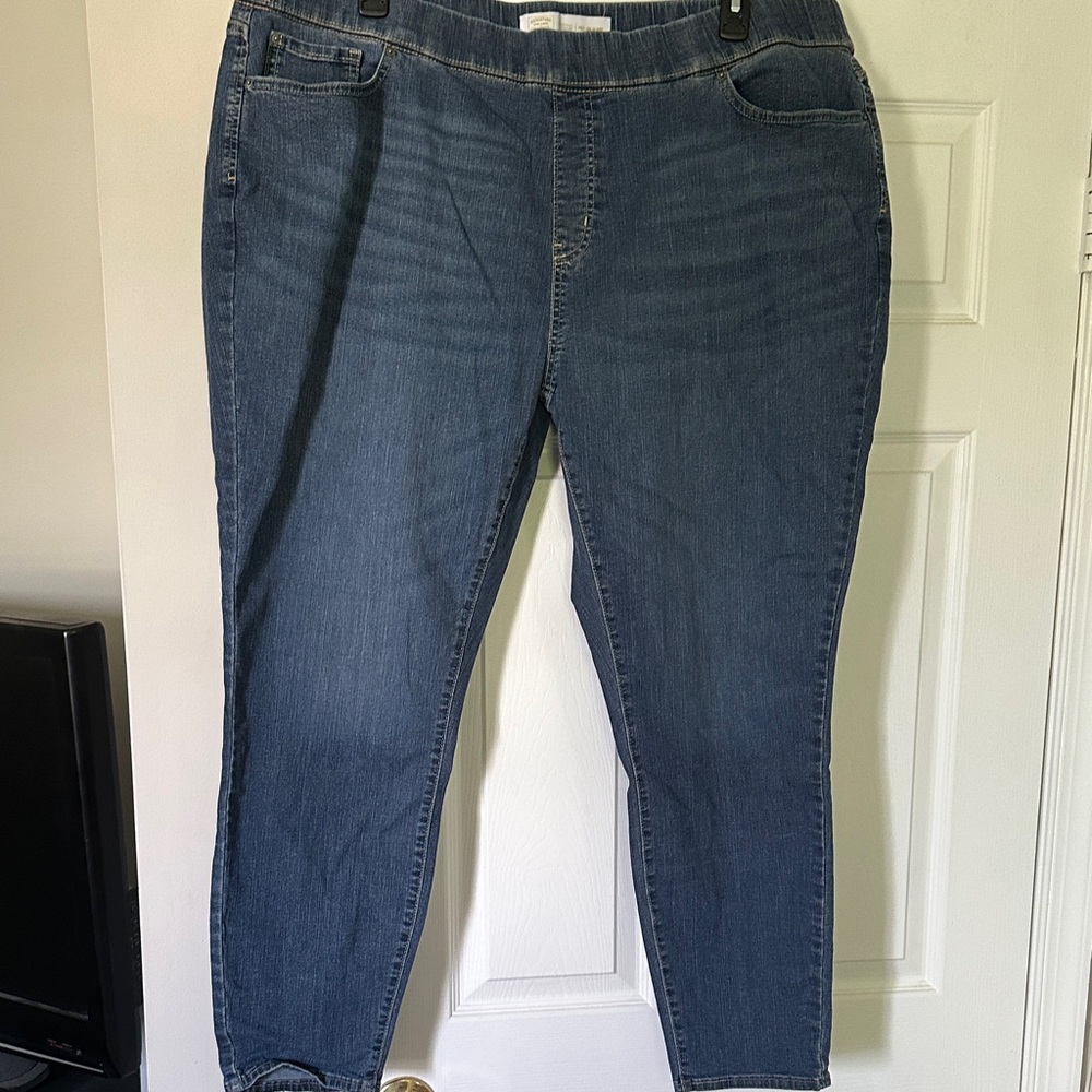 LEVI Classic Blue Ankle Jeans for Women